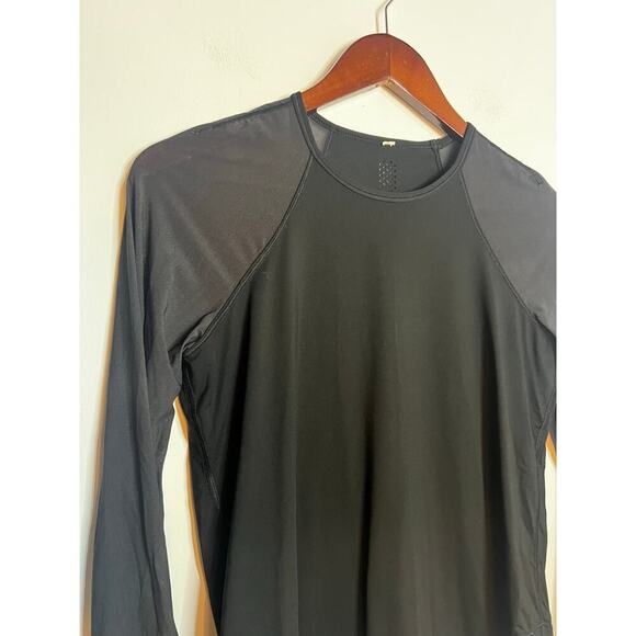 Lululemon Mesh Long sleeve Size Small - Picture 2 of 4